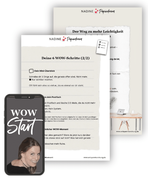 Drei sich überlappende Dokumente und ein Smartphone mit der Anzeige "WOW Start" und einer lächelnden Frau in der Ecke. Die Dokumente sind mit deutschem Text und dem Logo von Nadine Papiertraum versehen.
